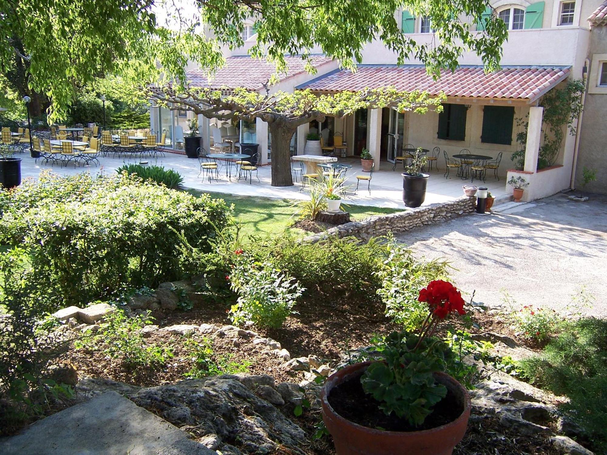 Best Western Le Val Majour Fontvieille Kültér fotó